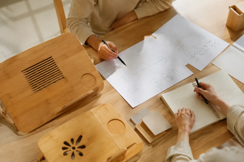 bamboo laptop table content planning